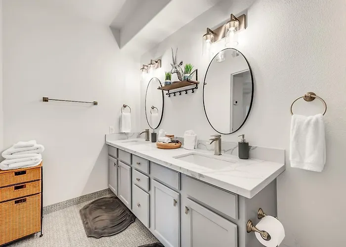 Cozy North W Pool & Gym Access Scottsdale