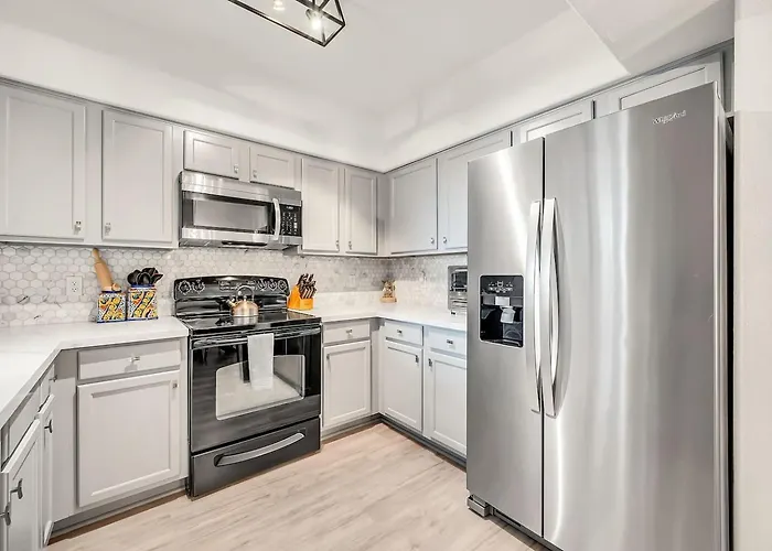Cozy North W Pool & Gym Access * Scottsdale